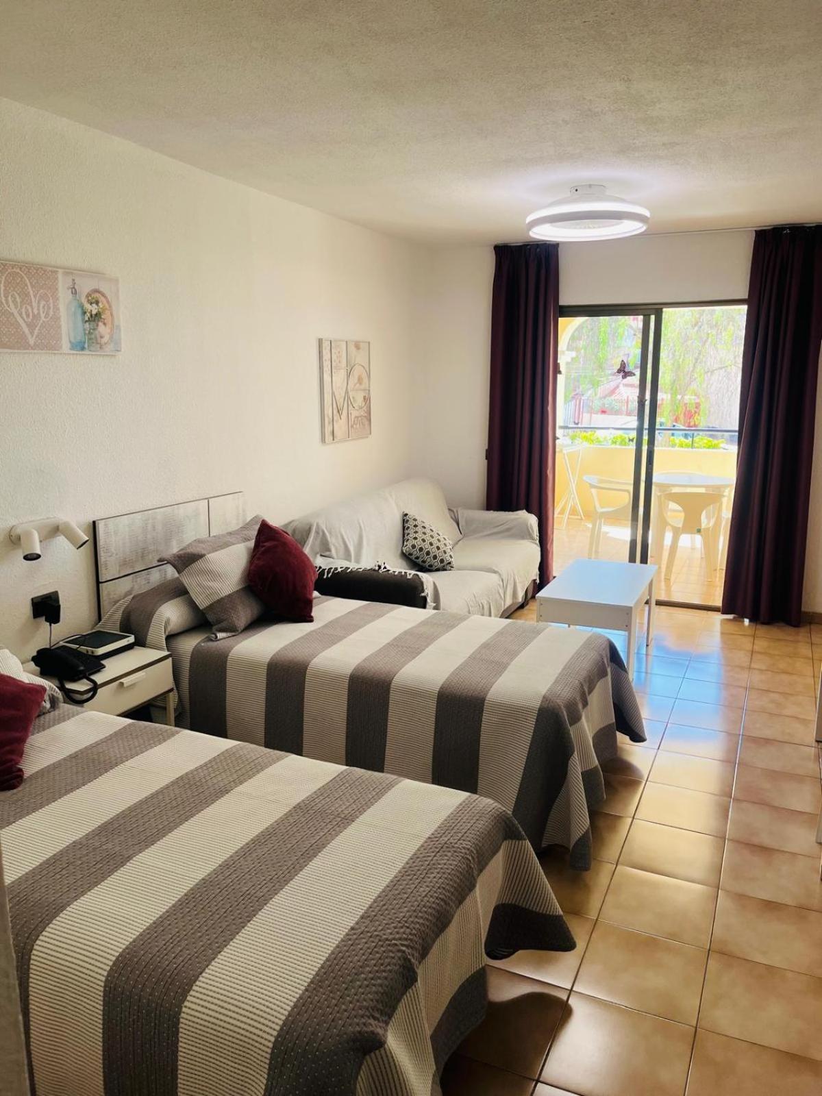 Castle Margherita'S Apartments ลอส กริสเตียนอส ภายนอก รูปภาพ