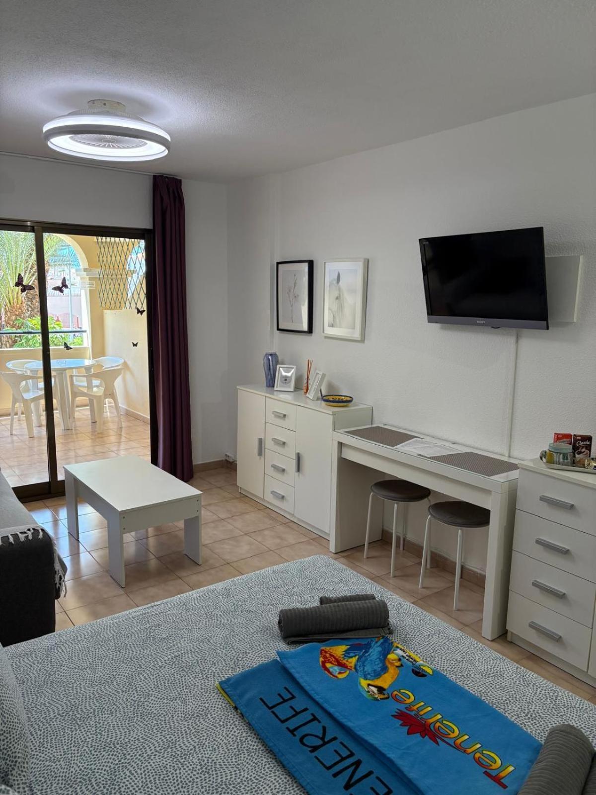 Castle Margherita'S Apartments ลอส กริสเตียนอส ภายนอก รูปภาพ